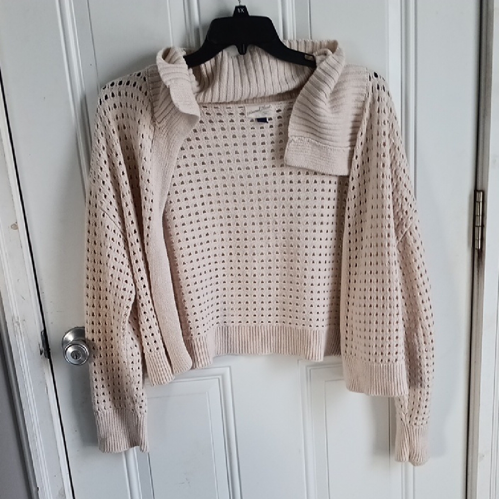 Universal Thread Women's Beige Turtleneck Sweater